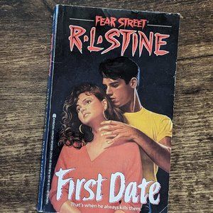 R.L. Stine Fear Street FIRST DATE - 1992 1st Edition vintage paperback